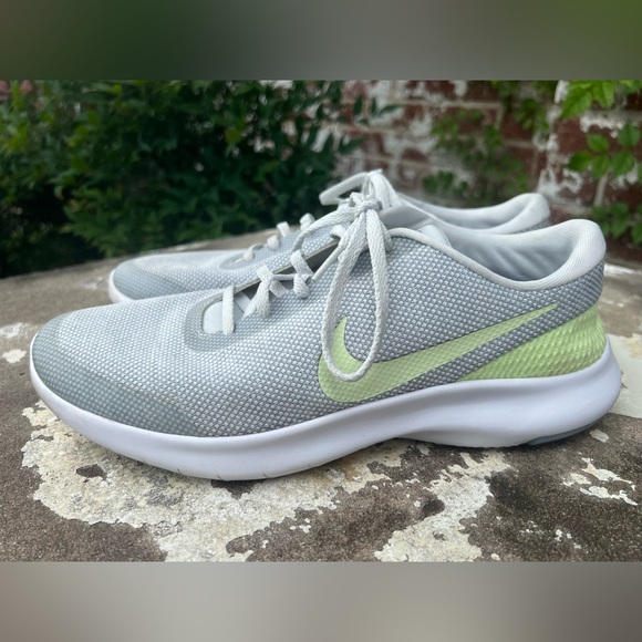 Nike Flex Experience RN 7 Woman's Running Shoes Gray 908996-007 Sz 11 Nurse - Picture 1 of 10